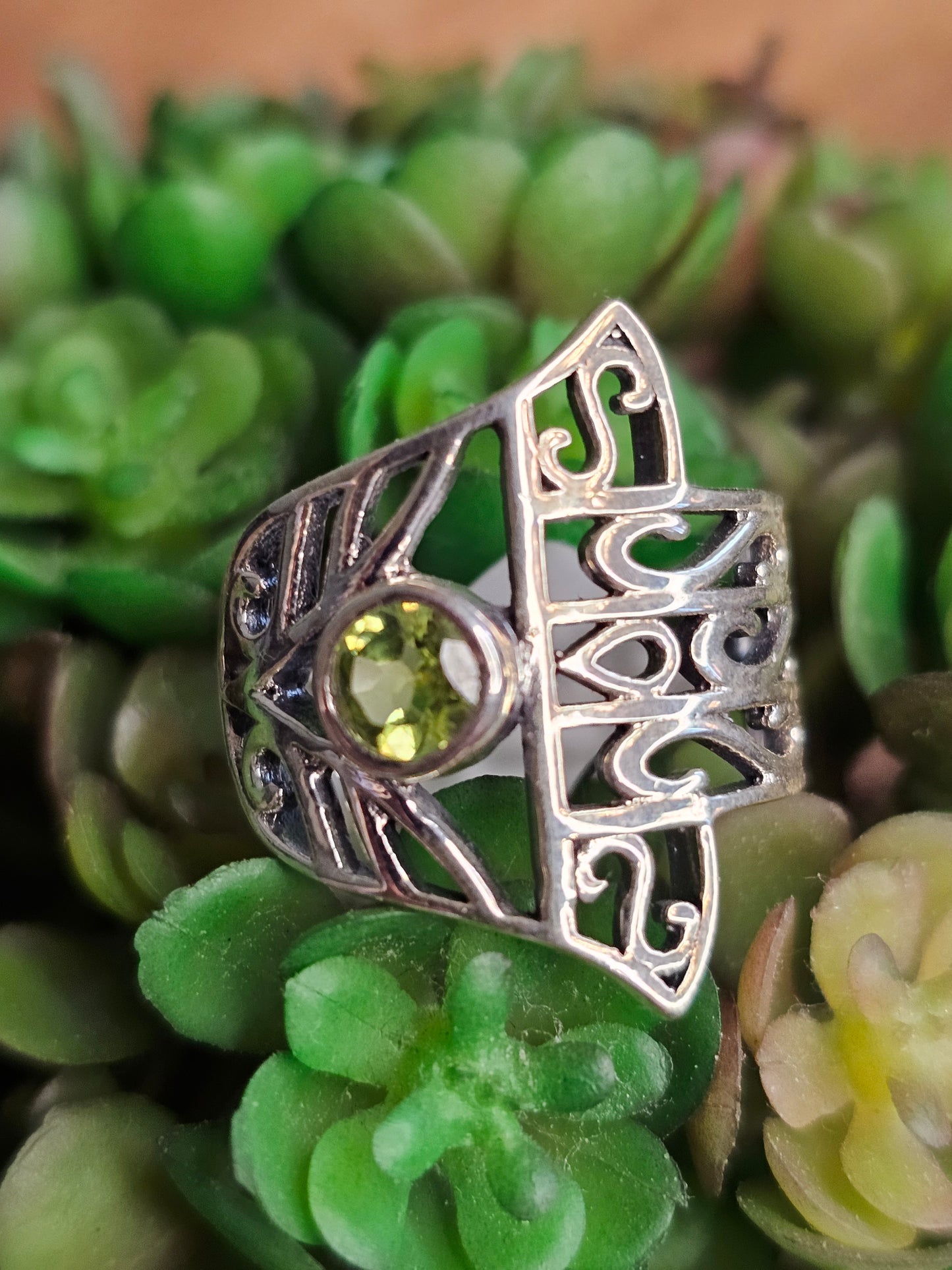 Hamsa Hand Peridot Ring